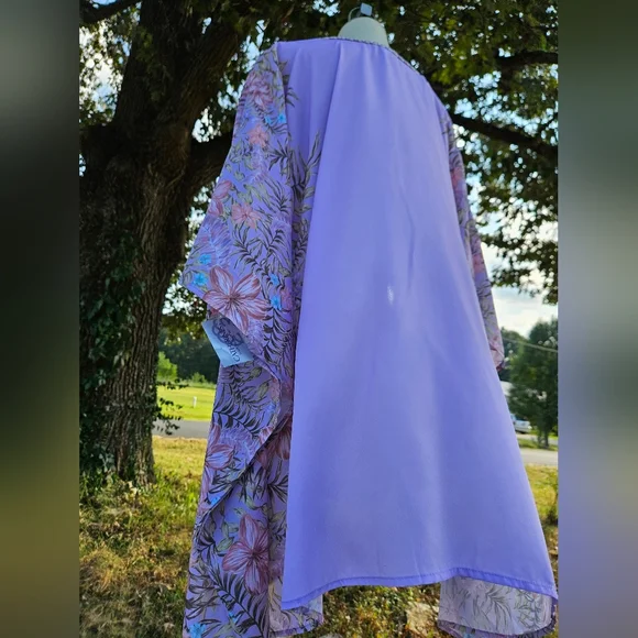 Cathrines Lavender Floral Kimono - Picture 4 of 12